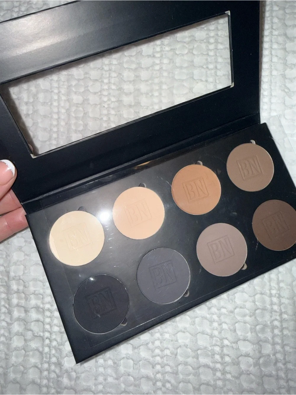 Ben Nye NEW eyeshadow pallete pressed color vanilla nudes smoky essential